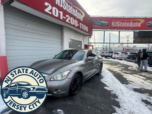 Used 2011 INFINITI M37 x w/ Premium Pkg image 1