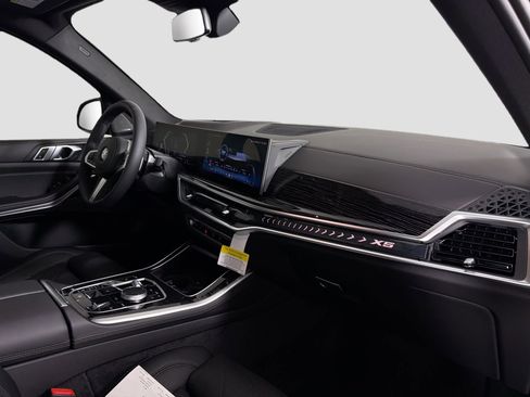New 2026 BMW X5 xDrive40i w/ M Sport Package image 30