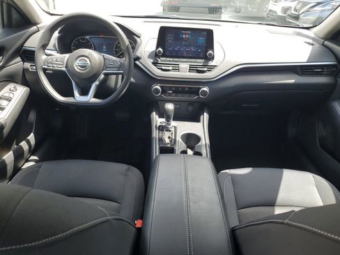 Used 2022 Nissan Altima 2.5 SV FWD image 14