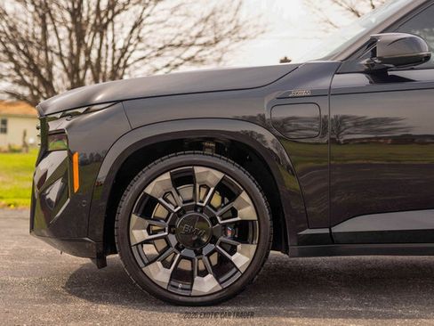 Used 2023 BMW XM image 4