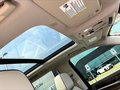 Used 2022 GMC Yukon Denali AWD/4WD image 12