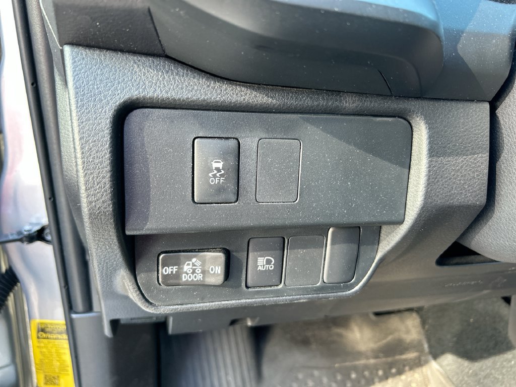 Used 2023 Toyota Tacoma SR w/ SR Convenience Package RWD image 14