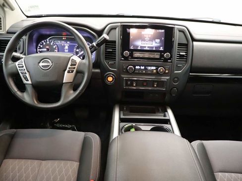 Used 2024 Nissan Titan SV w/ SV Convenience Package image 14