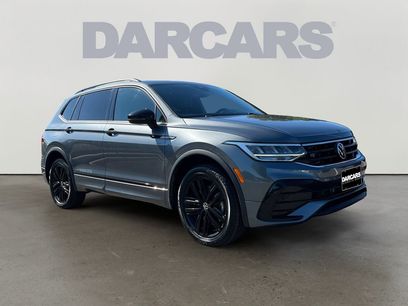 Certified 2022 Volkswagen Tiguan SE R-Line