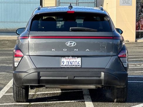 Used 2024 Hyundai Kona SEL w/ Convenience Package image 7