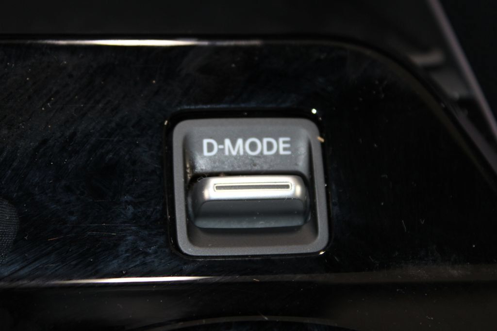 Used 2025 Nissan Murano SL w/ Cargo Package AWD/4WD image 48