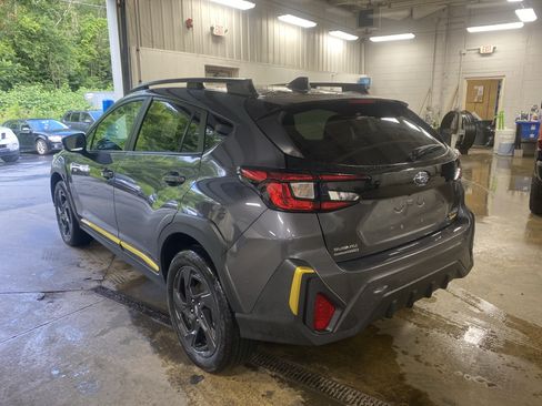 Used 2025 Subaru Crosstrek 2.5i Sport AWD/4WD image 3