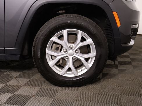Used 2023 Jeep Grand Cherokee L Limited AWD/4WD image 26