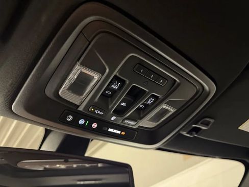 Used 2021 GMC Sierra 1500 AT4 w/ AT4 Preferred Package AWD/4WD image 35