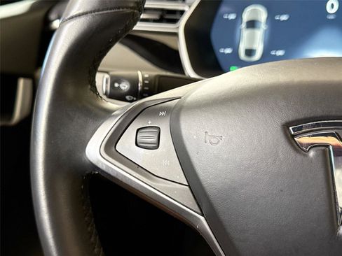 Used 2015 Tesla Model S 85D image 23