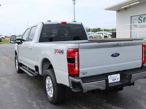 New 2026 Ford F250 XLT w/ XLT Premium Package AWD/4WD image 3
