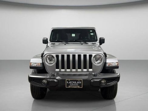 Used 2020 Jeep Wrangler Unlimited Sahara image 9