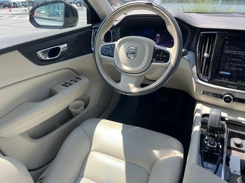 Used 2024 Volvo S60 B5 Plus w/ Climate Package AWD/4WD image 5