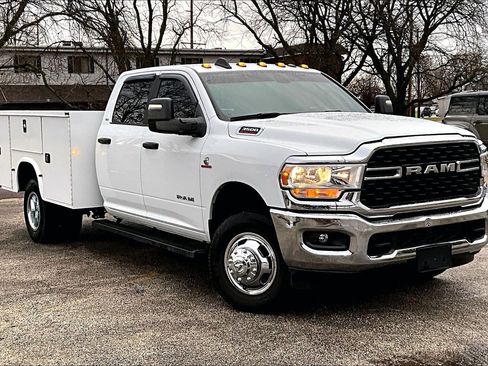 Used 2024 RAM 3500 SLT w/ Quick Order Package 2YG SLT image 38