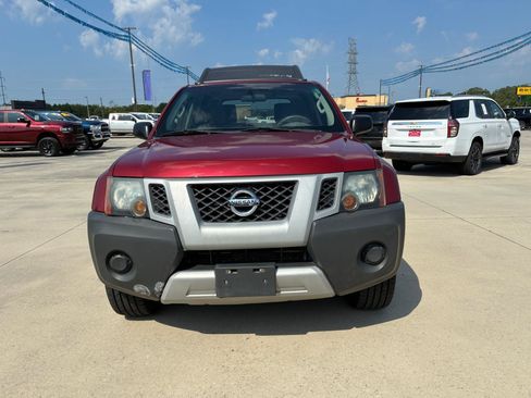 Used 2013 Nissan Xterra X RWD image 3