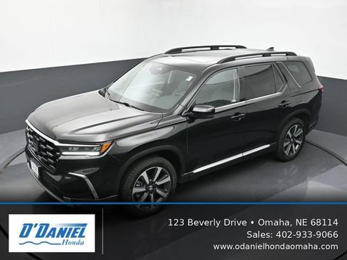 Used 2024 Honda Pilot Touring image 16