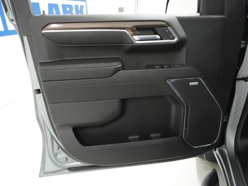 Used 2023 Chevrolet Silverado 1500 LT Trail Boss w/ LT Trail Boss Premium Package image 10