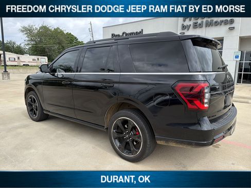 Used 2022 Ford Expedition Limited RWD image 4