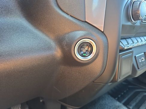 Used 2025 Chevrolet Silverado 1500 W/T RWD image 17