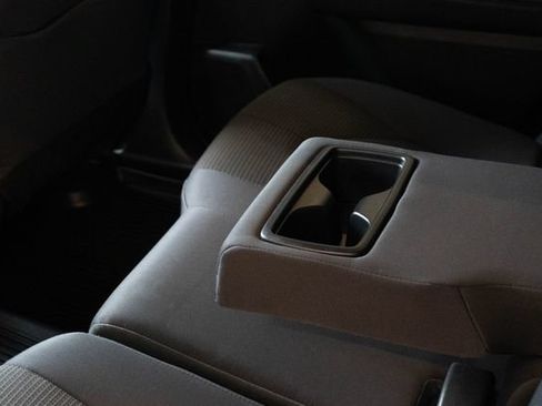 Used 2023 Toyota Highlander LE FWD image 21
