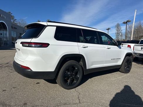 New 2026 Jeep Grand Cherokee L Limited w/ Limited Altitude Package AWD/4WD image 5