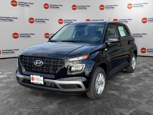 New 2026 Hyundai Venue SE image 3
