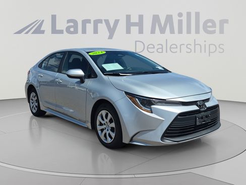 Used 2024 Toyota Corolla LE FWD image 7