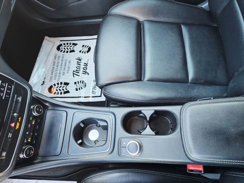 Used 2017 Mercedes-Benz GLA 250 4MATIC image 23