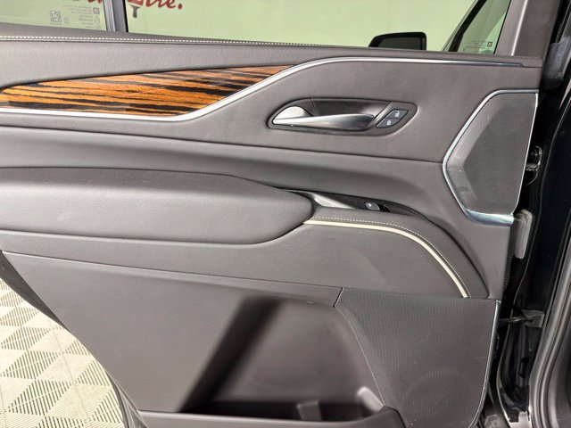 Used 2024 Cadillac Escalade Luxury RWD image 28