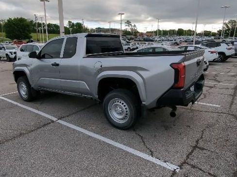 Used 2024 Toyota Tacoma SR RWD image 4