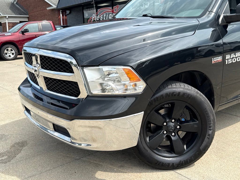 Used 2017 RAM 1500 Classic SLT AWD/4WD image 19
