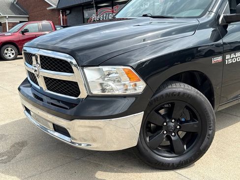 Used 2017 RAM 1500 Classic SLT AWD/4WD image 19