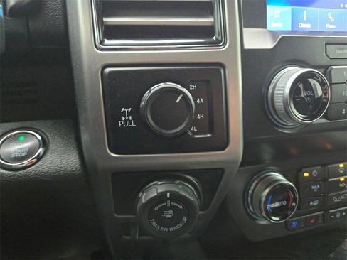 Used 2019 Ford F150 Platinum w/ Technology Package image 18