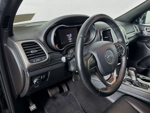 Used 2019 Jeep Grand Cherokee Limited AWD/4WD image 9