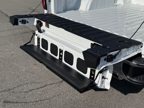 New 2026 GMC Sierra 1500 SLT w/ SLT Premium Package image 7