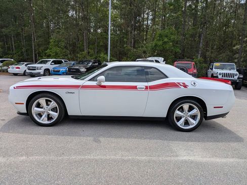 Used 2015 Dodge Challenger R/T Plus image 7