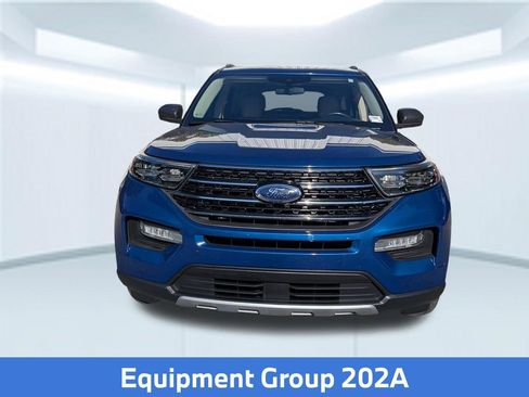 Used 2020 Ford Explorer XLT w/ Equipment Group 202A image 11