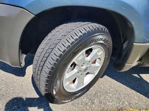 Used 2005 Ford Escape XLT AWD/4WD image 9