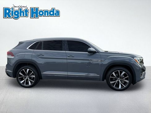 Used 2024 Volkswagen Atlas Cross Sport SEL Premium R-Line AWD/4WD image 9
