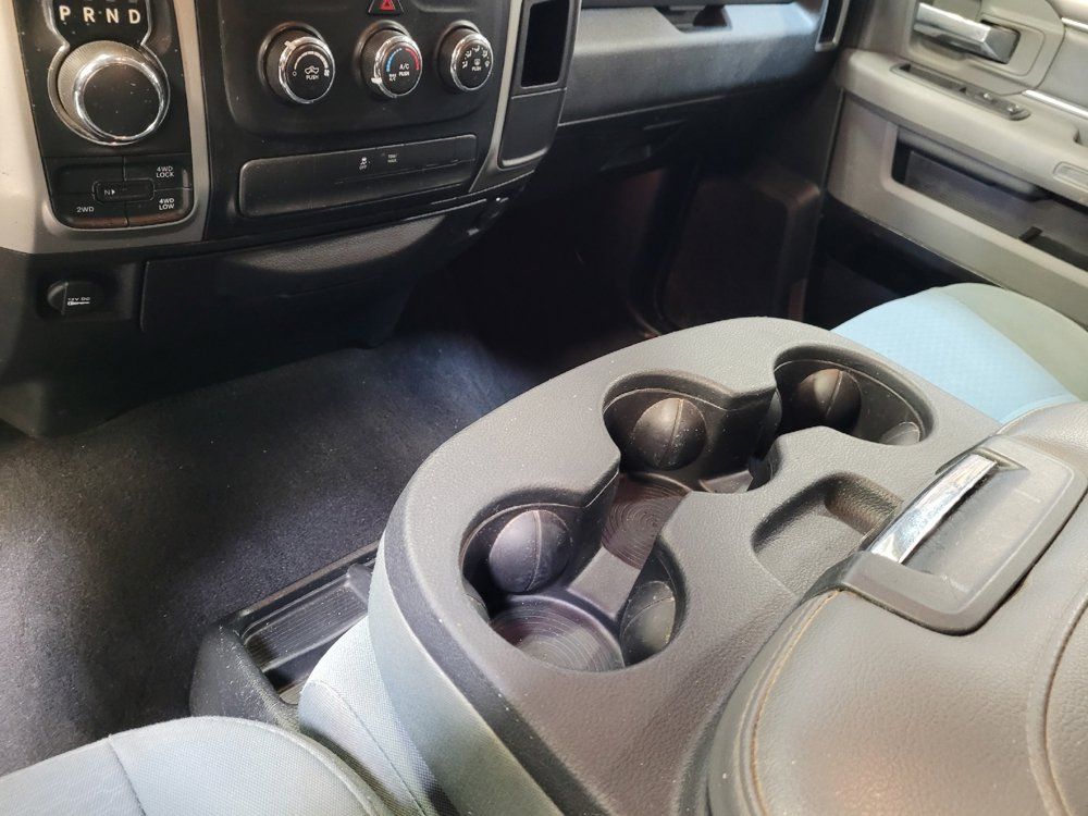 Used 2020 RAM 1500 Classic SLT AWD/4WD image 26
