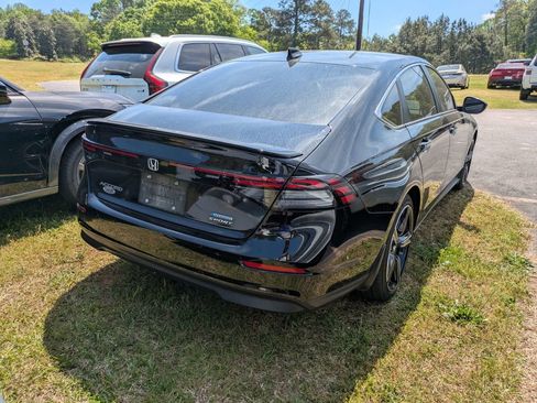 Used 2024 Honda Accord Sport image 4