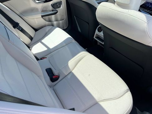 Certified 2026 Mercedes-Benz C 300 4MATIC Sedan image 17
