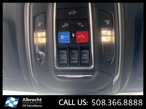 New 2025 Jeep Grand Cherokee Limited w/ Black Appearance Package image 24