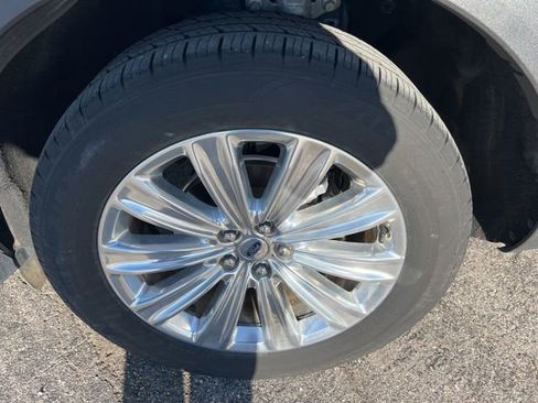 Used 2020 Ford Explorer Limited w/ Class III Trailer Tow Package image 23