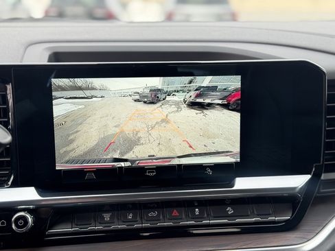 Used 2024 GMC Sierra 2500 SLT w/ SLT Convenience Package image 19