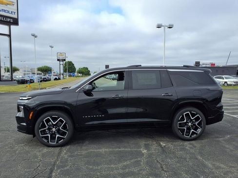 New 2025 Chevrolet Traverse High Country w/ LPO, Floor Liner Package image 7