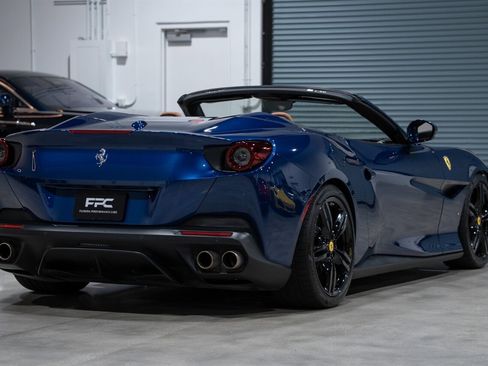 Used 2020 Ferrari Portofino image 6