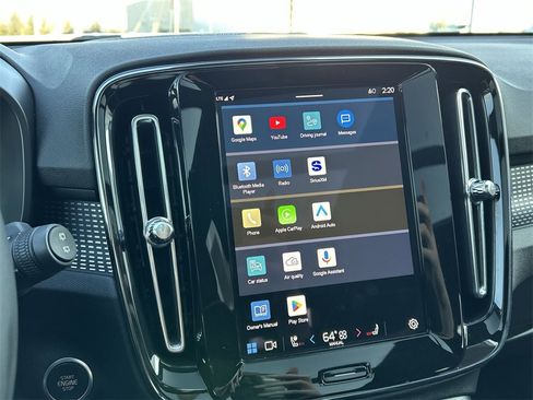 Certified 2024 Volvo XC40 B5 Plus image 20