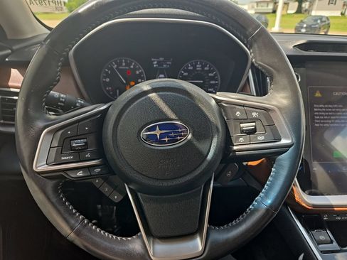 Used 2022 Subaru Outback Touring AWD/4WD image 19