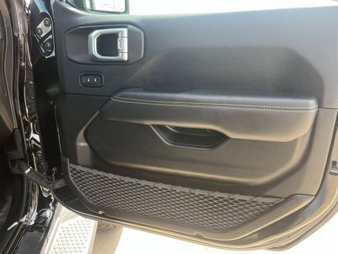 Used 2019 Jeep Wrangler Unlimited Sahara image 55